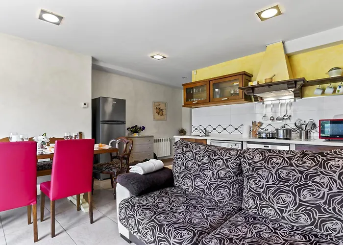 La Llosa Apartment Logrezana